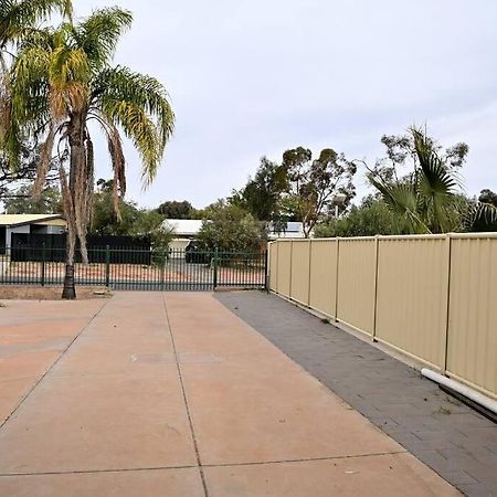 Spacious Studio In Alicesprings Queenbed+Ksairbed Alice Springs Exterior photo