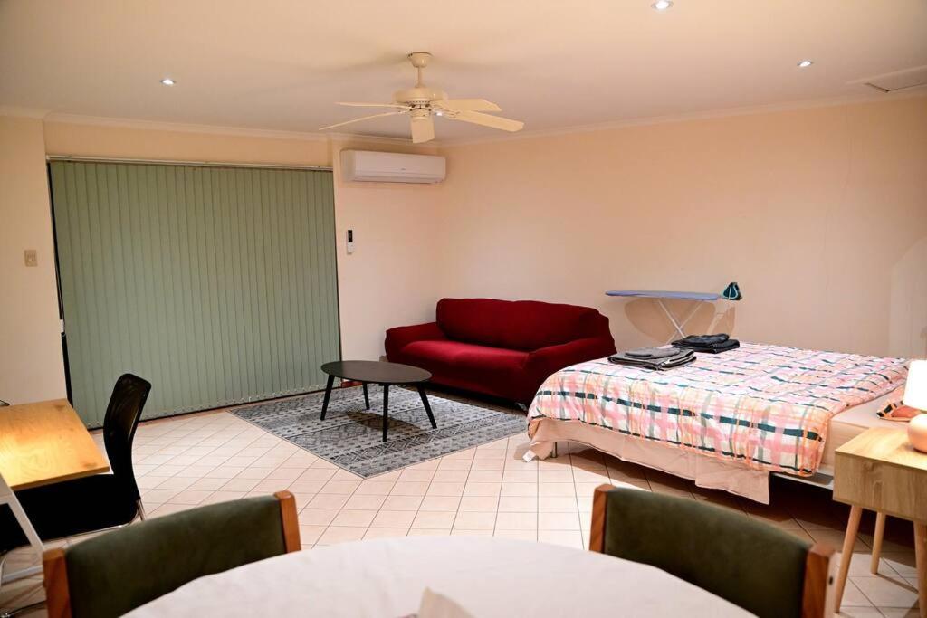 Spacious Studio In Alicesprings Queenbed+Ksairbed Alice Springs Exterior photo