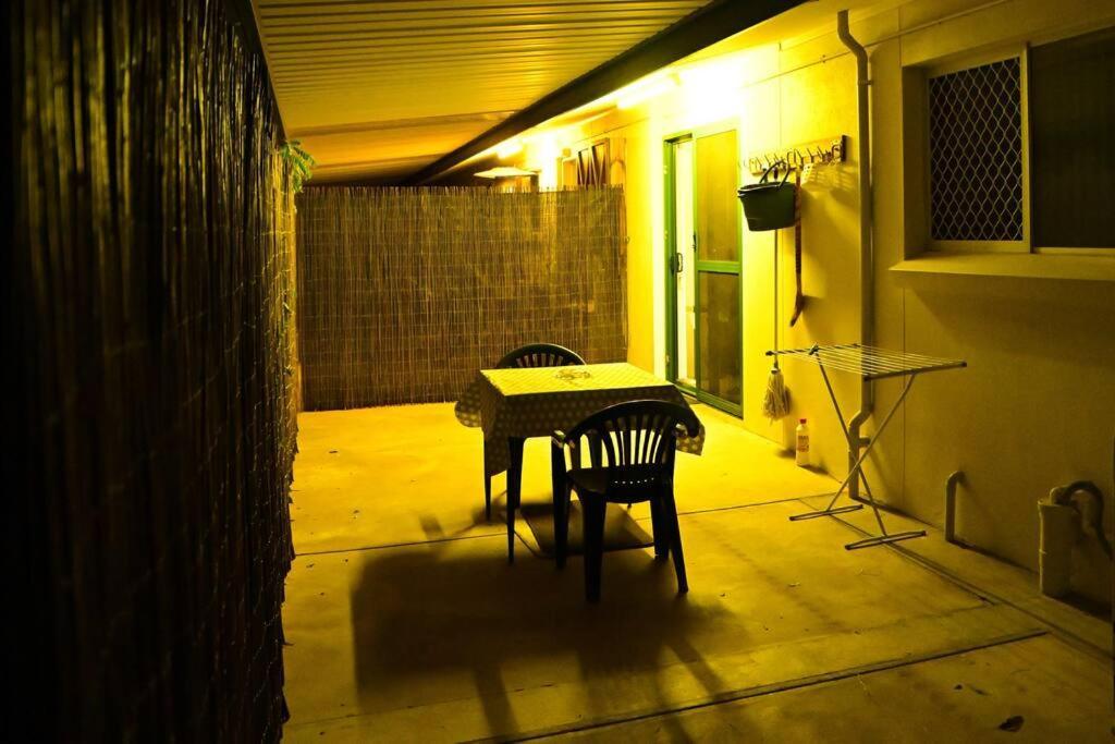 Spacious Studio In Alicesprings Queenbed+Ksairbed Alice Springs Exterior photo